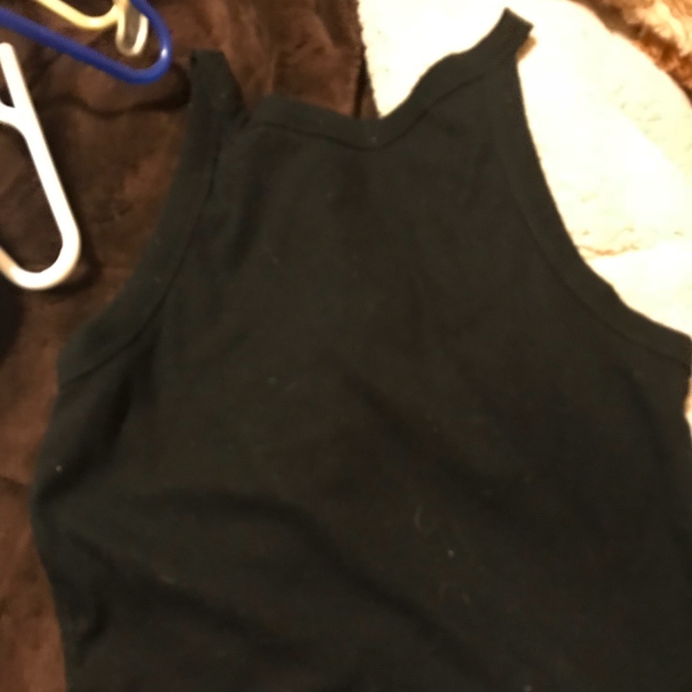 black crop top from pacsun