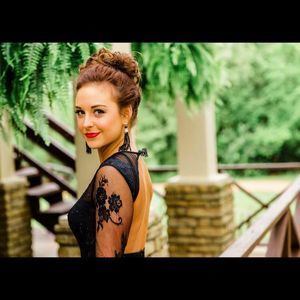 Meet your Posher, Caroline