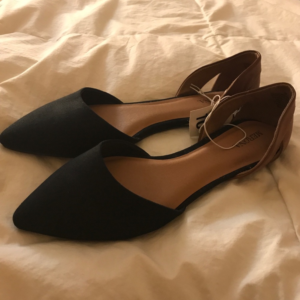 Merona Celine Pointed Ballet Flats (Black/Cognac)