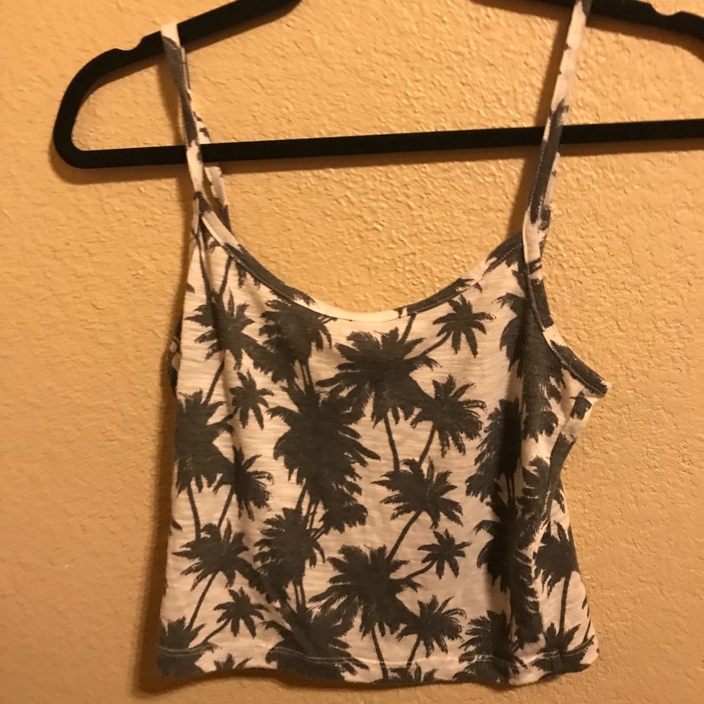palm tree crop top kendall and kylie