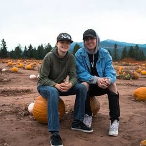 Meet your Posher, Devin