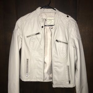 Designer’s Closet by Billabong Leather Jacket