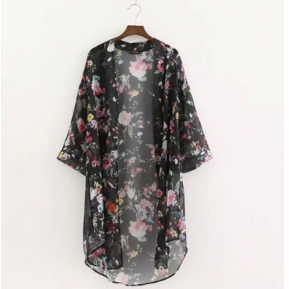 🌿FLORAL FLOOR LENGTH KIMONO🌿ONE LEFT!!