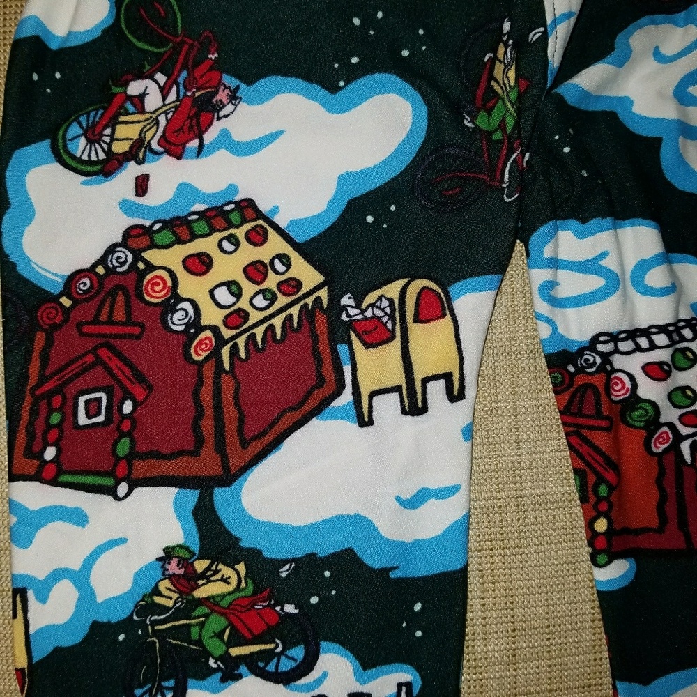 SOLD XPost New Christmas Tween Holiday Leggings
