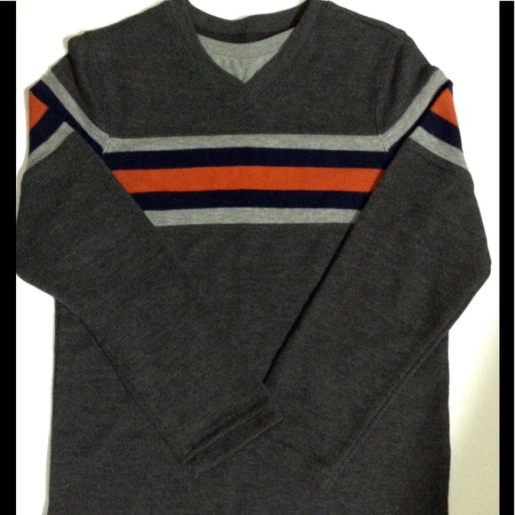 Boys Med Thermal Tops & Sweater NWOT - Picture 4 of 7