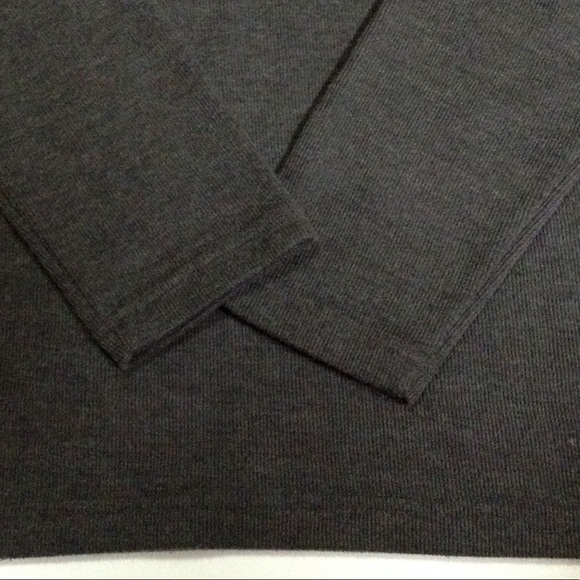 Boys Med Thermal Tops & Sweater NWOT - Picture 7 of 7