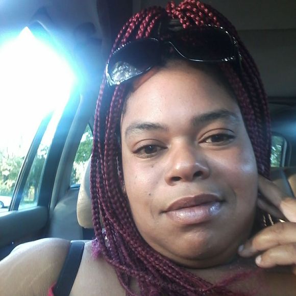 Meet your Posher, Tabitha - Picture 1 of 1