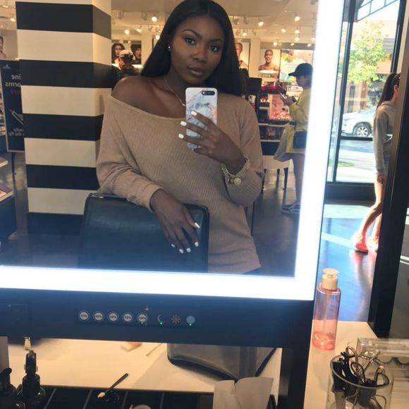 Meet your Posher, Cora - Picture 1 of 1