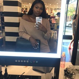 Meet your Posher, Cora