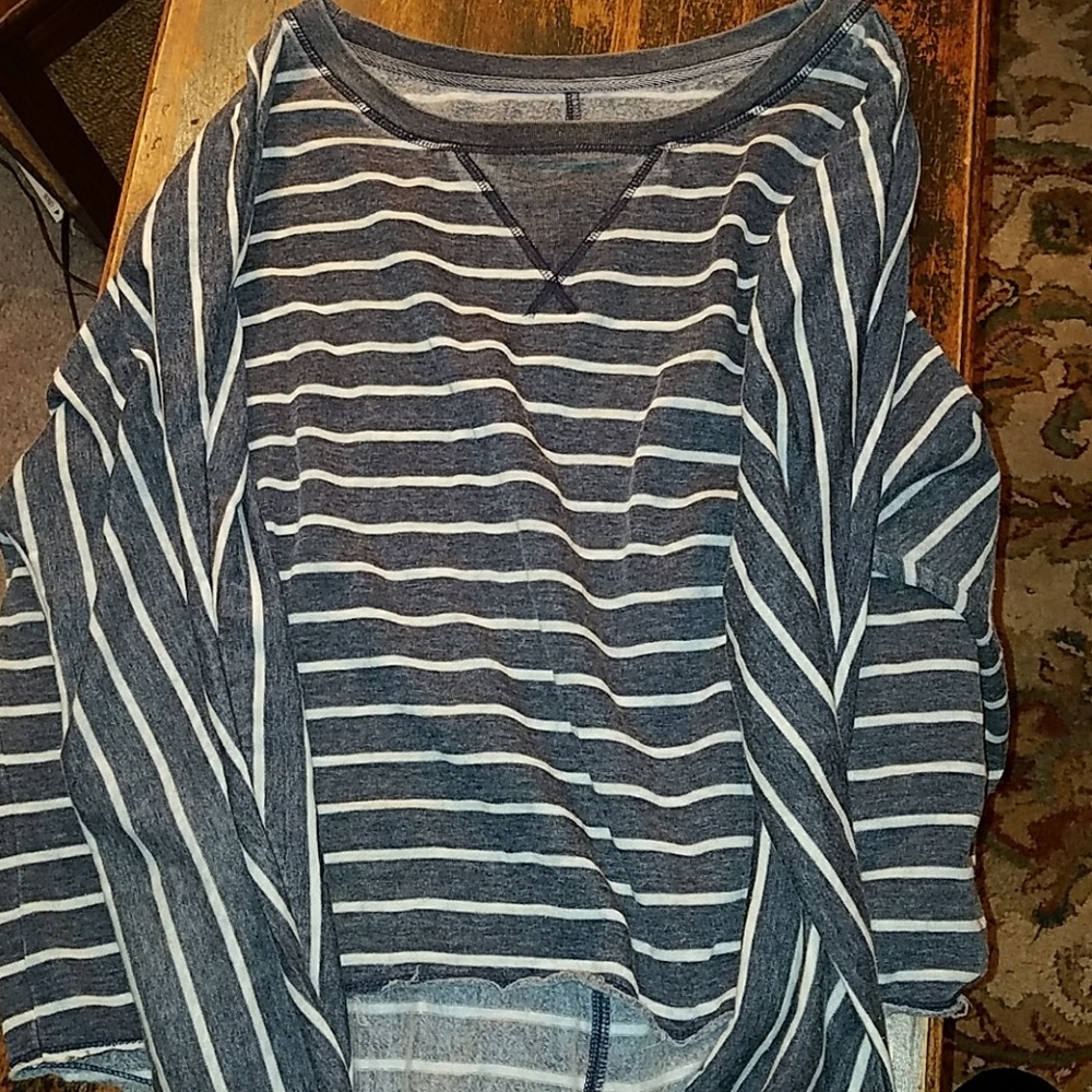 Gray and white loose cropped sweatshirt