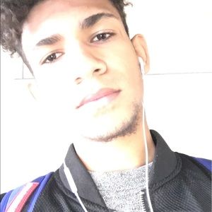 Meet your Posher, Elvis