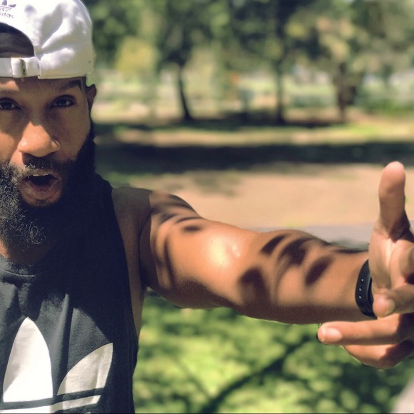 Meet your Posher, Stevie - Picture 1 of 1