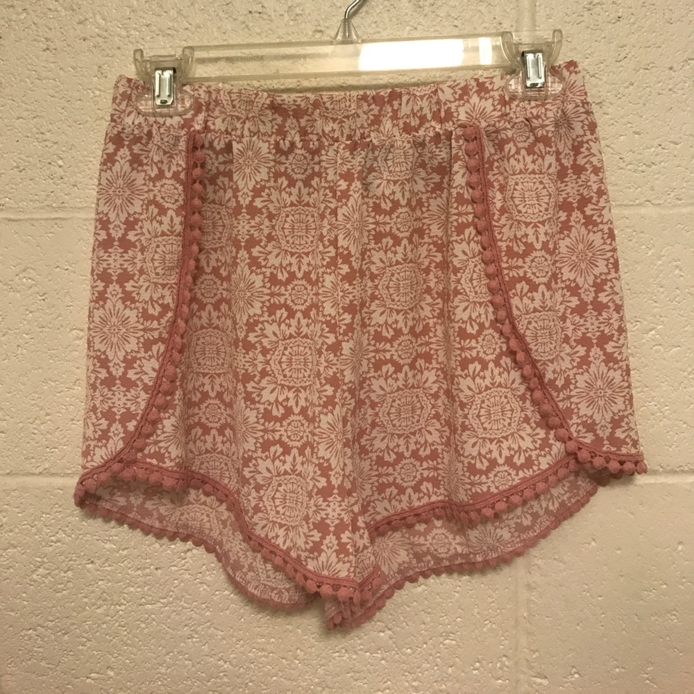 High wasted flowy pink patterned shorts