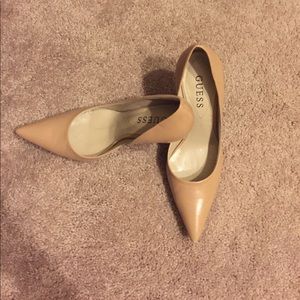 Guess tan heels