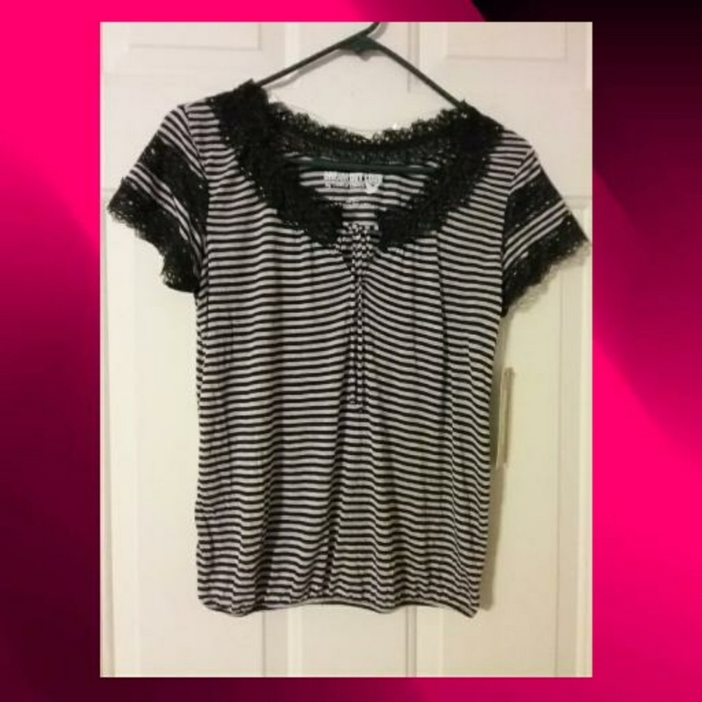 Pretty stripe top with lace