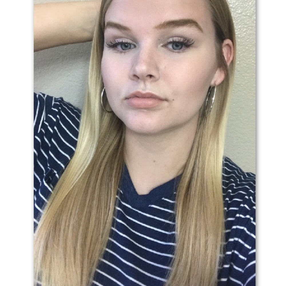 Meet your Posher, Emily