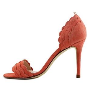 Sarah Jessica Parker beautiful suede hills !
