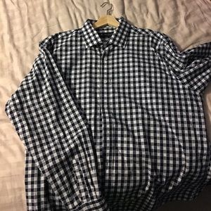 Combatant gentleman athletic fit dress shirt.