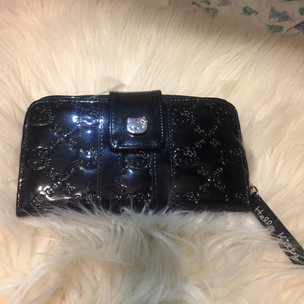Hello kitty loungefly wallet
