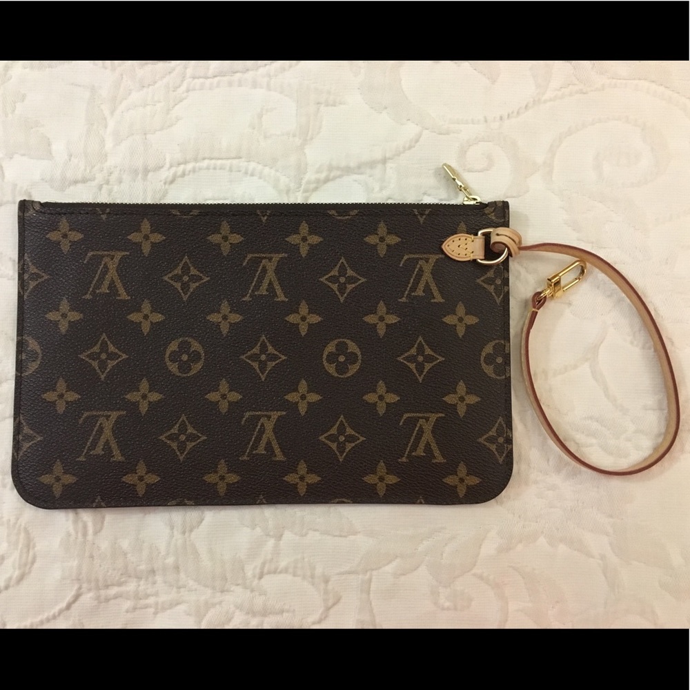 Louis Vuitton Neverfull Wristlet Pouch GM Beige