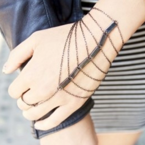 BLISS LAU BONDAGE HAND JEWELRY - Picture 2 of 4