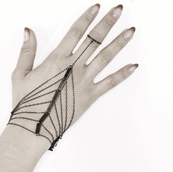 BLISS LAU BONDAGE HAND JEWELRY - Picture 3 of 4