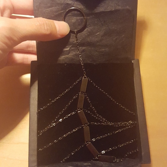 BLISS LAU BONDAGE HAND JEWELRY - Picture 4 of 4