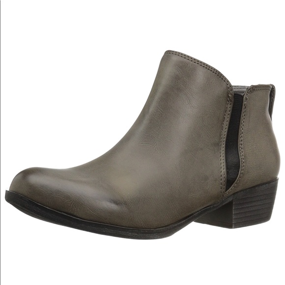 Gray Burnished Distressed Ankle Boot - Picture 7 of 8
