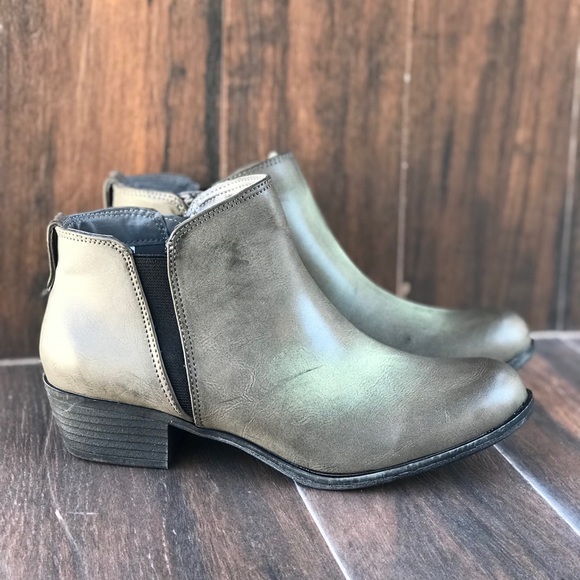 Gray Burnished Distressed Ankle Boot - Picture 3 of 8