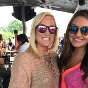 Meet your Posher, Alex