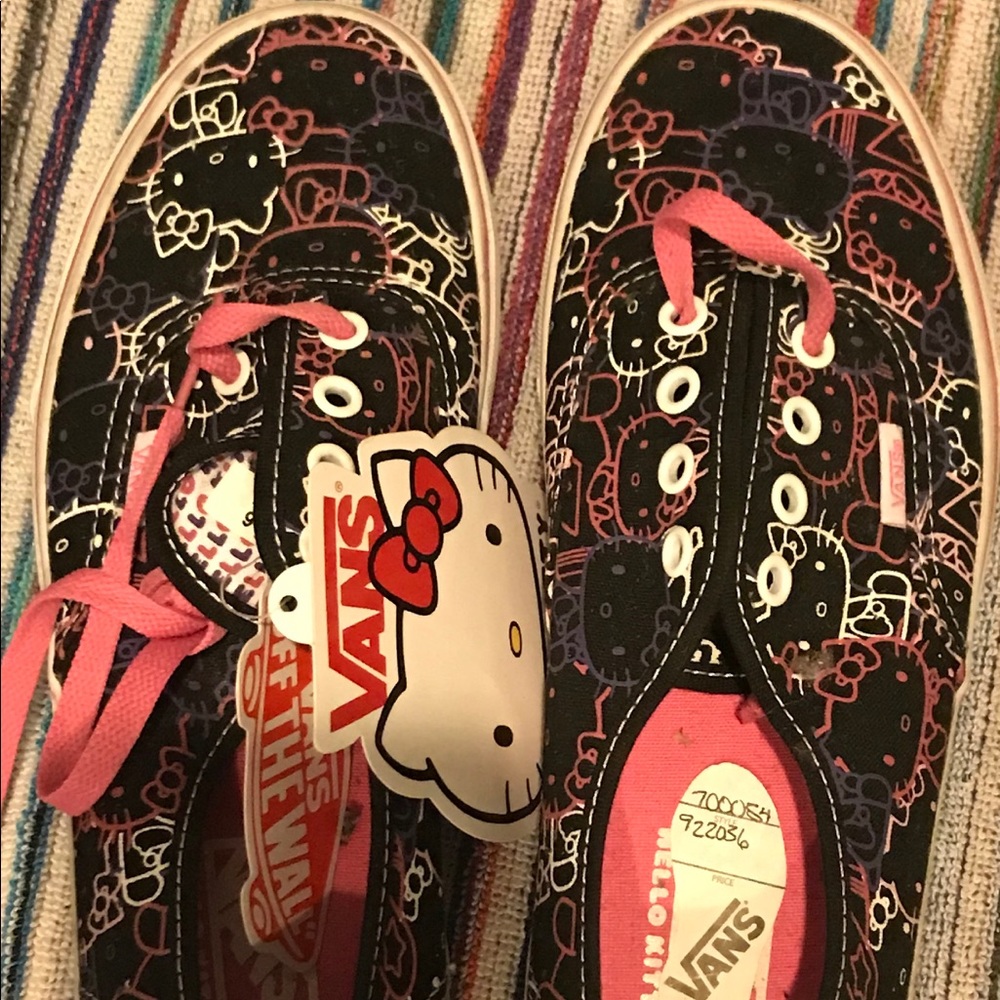 Hello Kitty Vans. Black. Women’s size 7.5. NWT