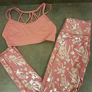 NWOT, Rose+Rose gold top/pants 😇