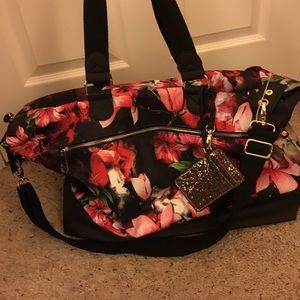 Madden girl gym/travel bag