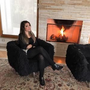 Meet your Posher, Camila