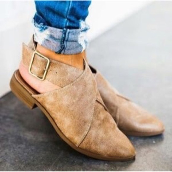 Vegan leather buckle wrap flats - Picture 2 of 5