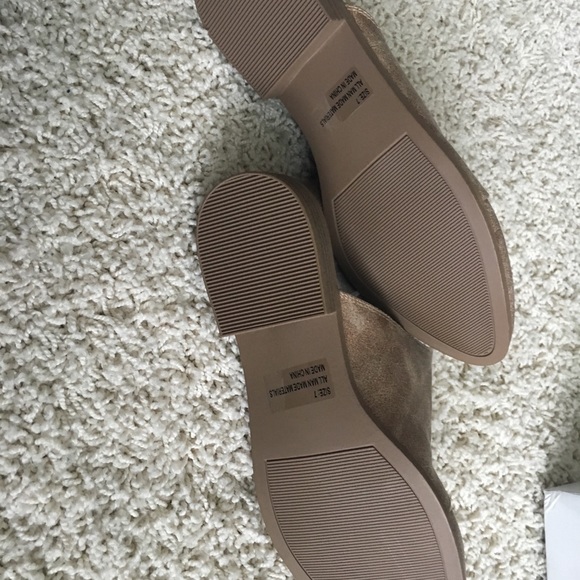 Vegan leather buckle wrap flats - Picture 4 of 5