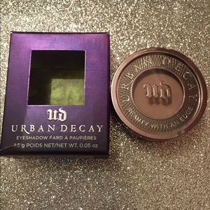 Urban Decay Single Eyeshadow in Tease