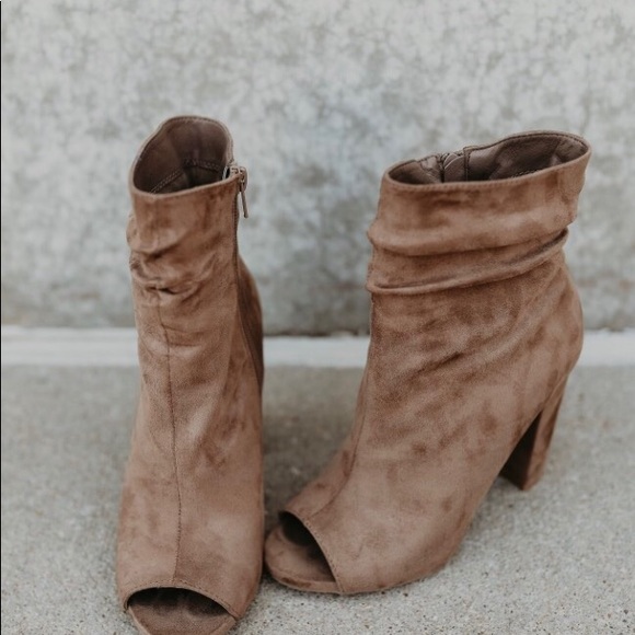 ๐RESTOCKED Charlie Vegan Suede Taupe Booties - Picture 8 of 8