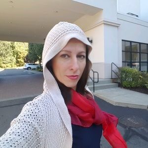 Meet your Posher, Irena