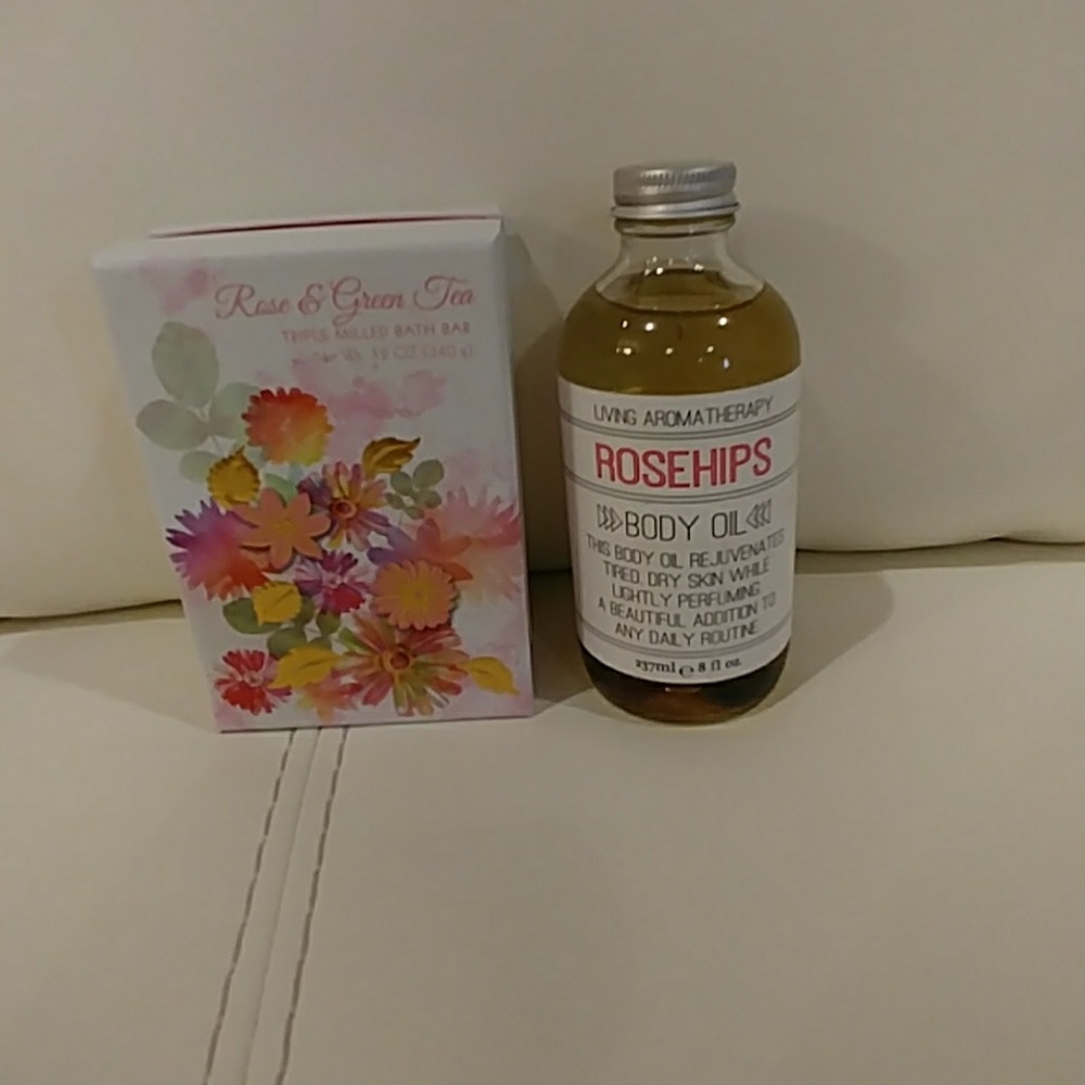 Rose and green tea bath bar and rose hip oil set