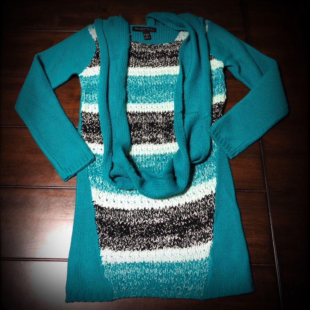 Derek Heart Girl Sweater w/ Scarf