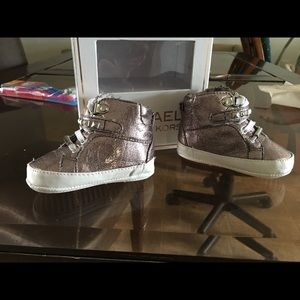 new infant shoes sise 3