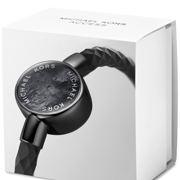 Michael kors Crosby fitness trackee - Picture 3 of 5