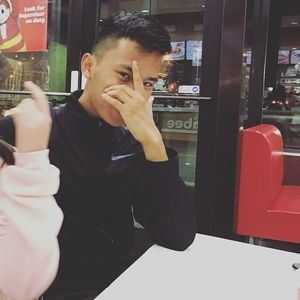 Meet your Posher, Lawrence