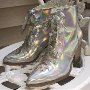 YRU AURA BOOTIES