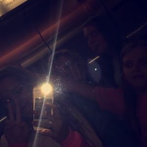 Meet your Posher, Victoria