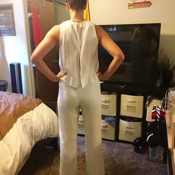 🎉SALE🎉 BNWT BB Dakota white criss cross Jumper - Picture 5 of 5