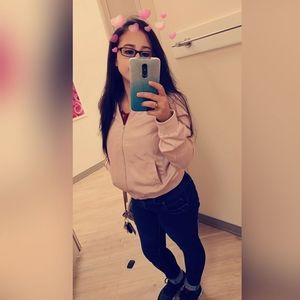 Meet your Posher, Angela