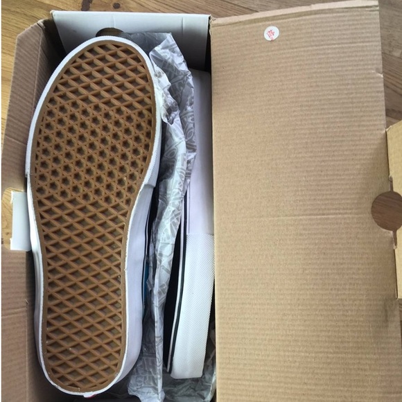 Vans x Supreme Blue Flies Old Skool 2011