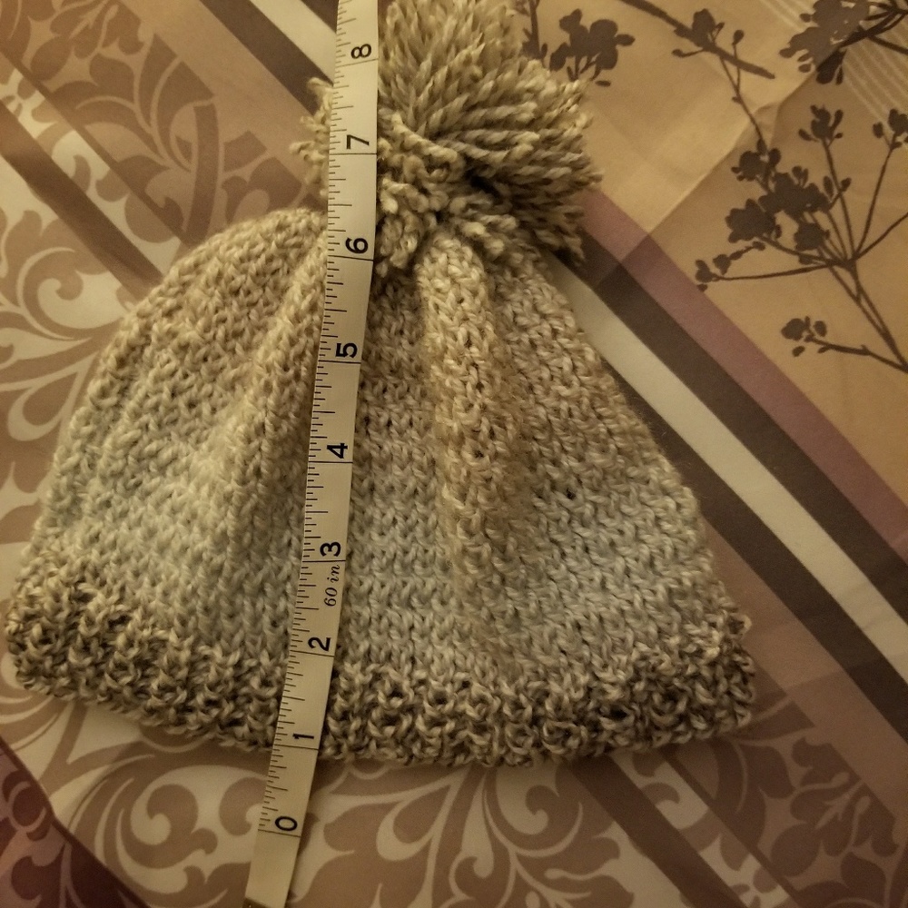 Knit hat - Picture 3 of 4